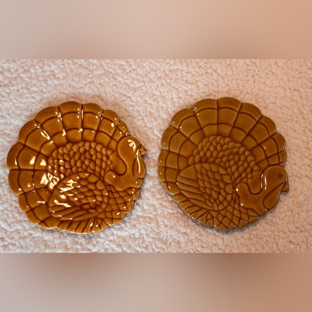 Pier‎ 1 Brown Turkey Shaped Plates Pillsr candle holder Harvest Decor Cozy Home
